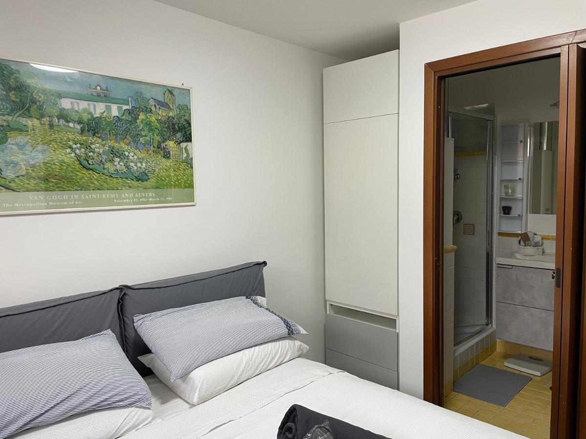 רומא In&Out Apartment - Mostacciano, Eur מראה חיצוני תמונה